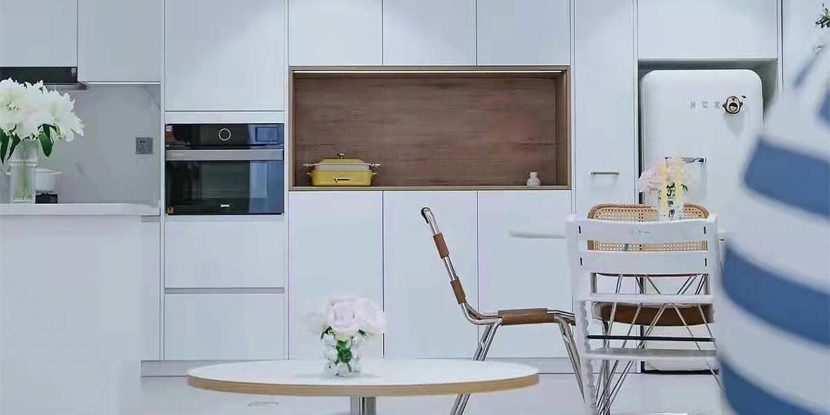 Minimalist Apartment Kitchen