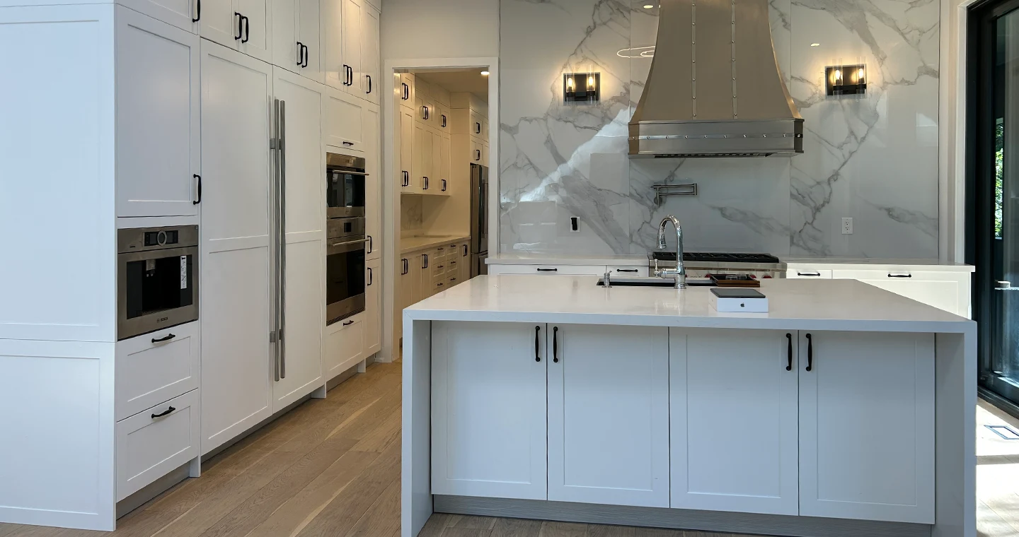 white-shaker-cabinets-with-island-project-in-oakville-canada
